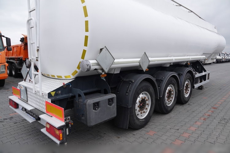 STOKOTA   / CYSTERNA DO PALIWA / 37 800 L / 4 KOMORY / OŚ PODNOSZONA / SAF  zdjęcie 13