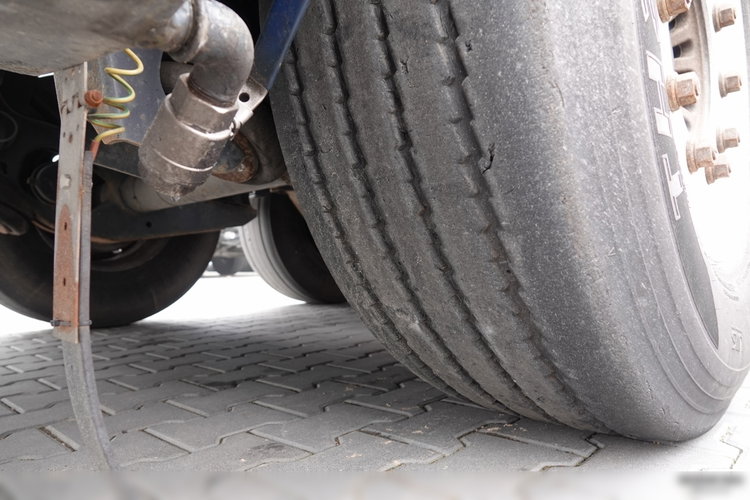 STOKOTA   / CYSTERNA DO PALIWA / 37 800 L / 4 KOMORY / OŚ PODNOSZONA / SAF  zdjęcie 18