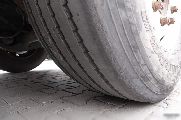 STOKOTA   / CYSTERNA DO PALIWA / 37 800 L / 4 KOMORY / OŚ PODNOSZONA / SAF  zdjęcie 20