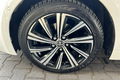 samochód osobowy Toyota zdjęcie 32
