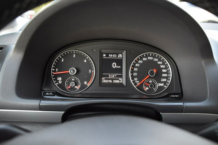 Volkswagen Touran 2.0TDI 140Km Podgrzewane fotele Navi Gwarancja zdjęcie 15