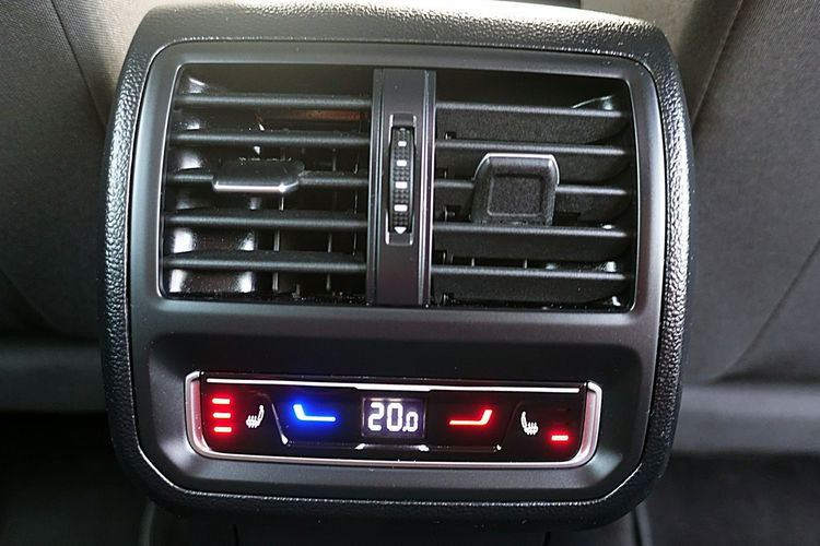 Volkswagen Arteon TYLKO 26 TYŚ KM Automat+ACC+Led GWARANCJA 1wł Kraj Bezwypad F23% 4x2 zdjęcie 11