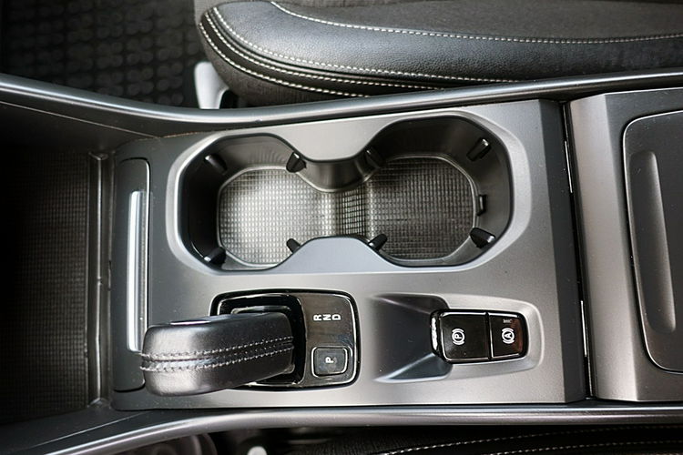 Volvo XC 40 AUTOMAT 163KM Kamera+Navi+Led+SKÓRA 3Lata Garancja 1wł Kraj Bezwypad zdjęcie 19