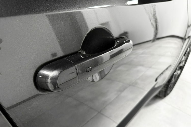 Jeep Renegade 1.6 110KM BROOKLYN Special Edition Blac Navi GPS Klimatronic KeyLessGo zdjęcie 14