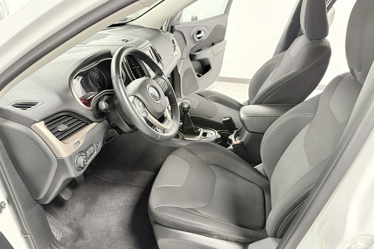 Jeep Cherokee 2.0 MJD 140KM LONGIITUDE Navi GPS Klimatronic Polski Salon zdjęcie 19