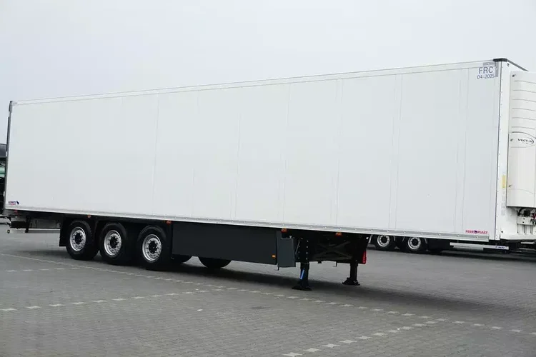 Schmitz CHŁODNIA / CARRIER 1950 / MULTITEMPERATURA / 2 X OŚ PODNOSZONA zdjęcie 4