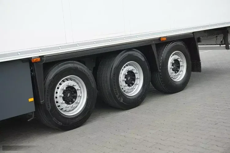 Schmitz CHŁODNIA / CARRIER 1950 / MULTITEMPERATURA / 2 X OŚ PODNOSZONA zdjęcie 8