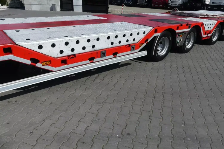 BODEX NISKOPODWOZIOWA / ROZCIĄGANA / 2 OSIE SKRĘTNE / ŁADOWNOŚĆ 47550 KG/ zdjęcie 14