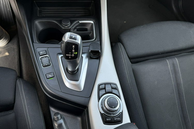 BMW 120 2.0 d automat Navi benzenom ledy Polski salon fotele komfort 1.r .gwar zdjęcie 17