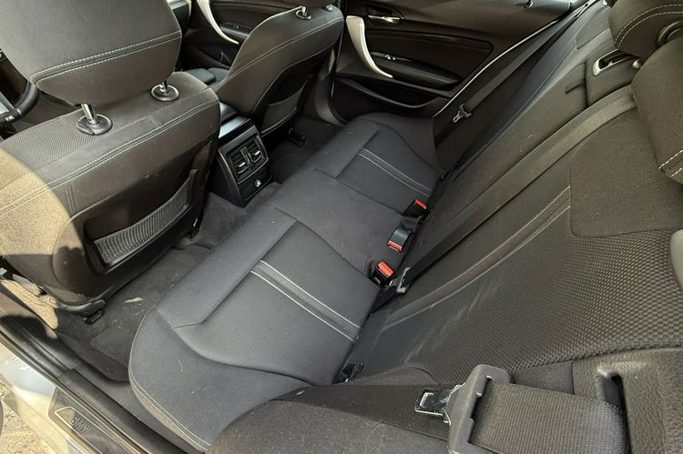 BMW 120 2.0 d automat Navi benzenom ledy Polski salon fotele komfort 1.r .gwar zdjęcie 21