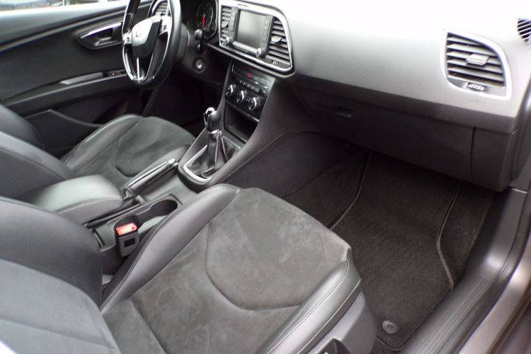 Seat Leon Navi /Klimatronic /Led /Alcantara /1.6 /110KM /2016 zdjęcie 25