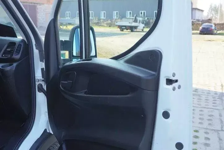 Iveco Daily 35C13 L4_Maxi_Long _Kamera cofania_Niski przebieg zdjęcie 22