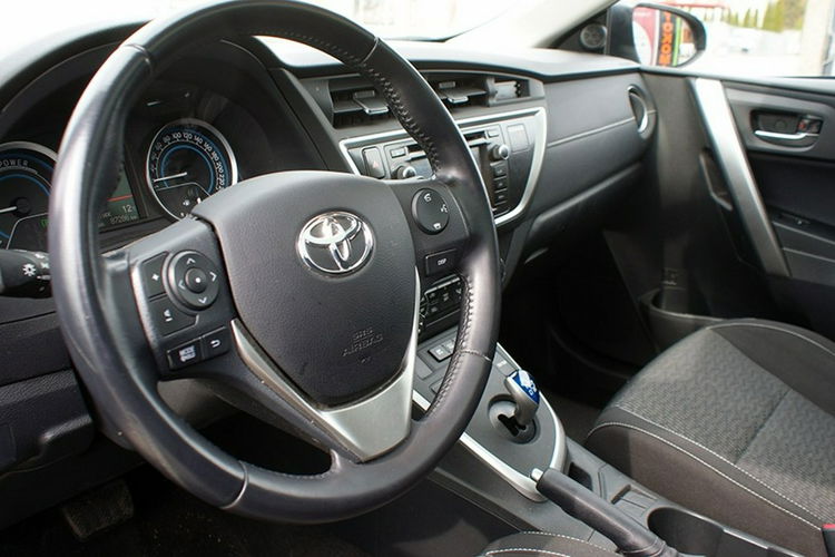 Toyota Auris zdjęcie 11