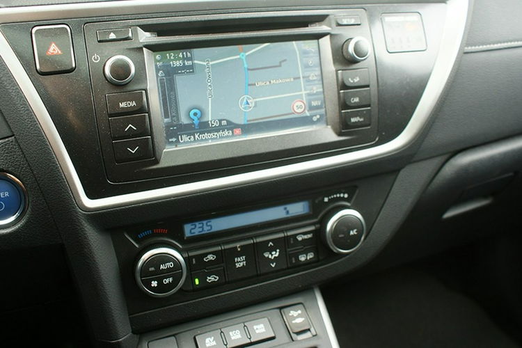 Toyota Auris zdjęcie 20