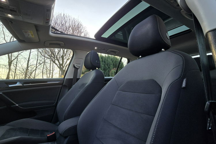 Volkswagen Golf 2.0 TDi 150KM DSG / Highline R-Line Panorama / ZADBANY zdjęcie 24