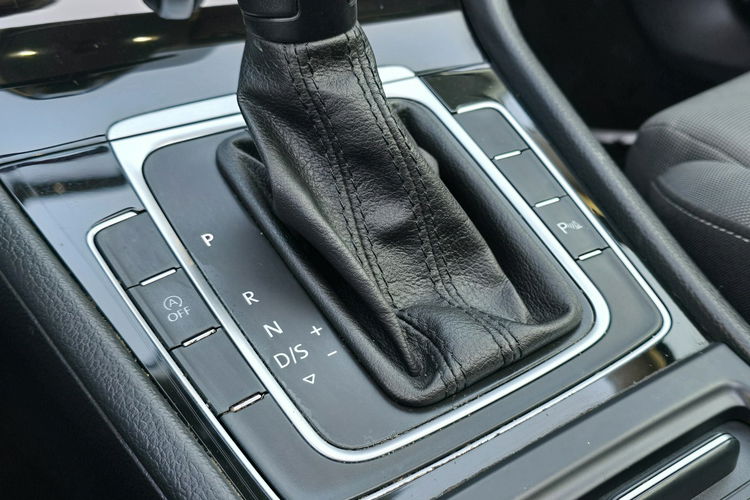 Volkswagen Golf 2.0 TDi 150KM DSG / Highline R-Line Panorama / ZADBANY zdjęcie 28