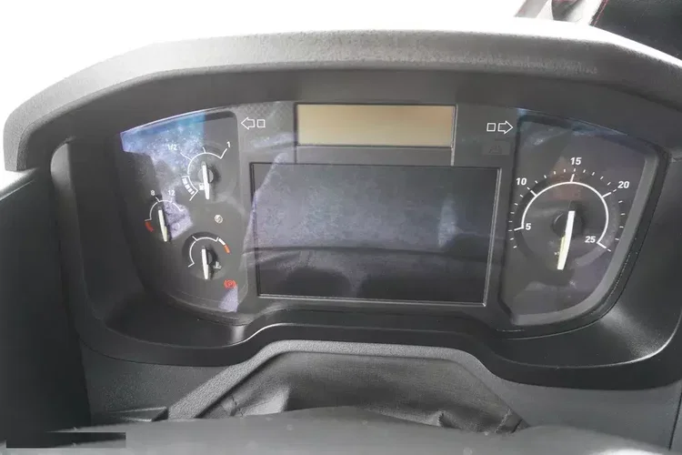 Renault C480 / HDS Hiab 8.7 t / wywrotka 3-stronna / 2 hydroburty zdjęcie 25