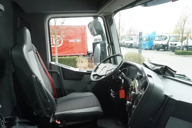 Renault C480 / HDS Hiab 8.7 t / wywrotka 3-stronna / 2 hydroburty zdjęcie 28