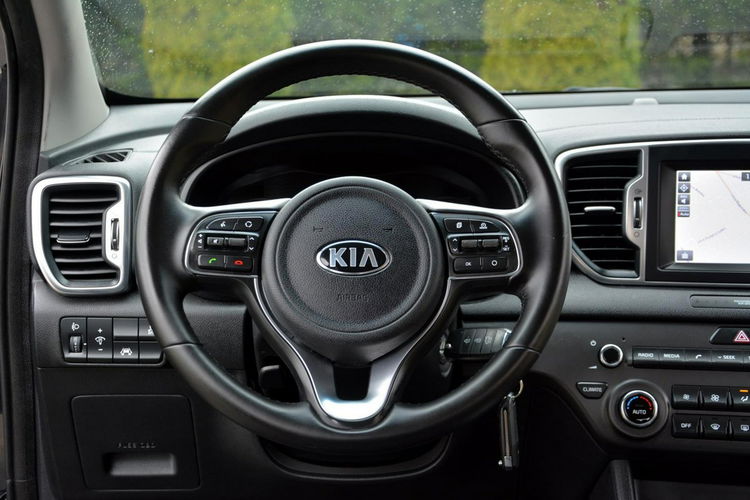 Kia Sportage 115 tys przebiegu Klimatronic Ledy Navi Kamera Parktronic Oryginał zdjęcie 21