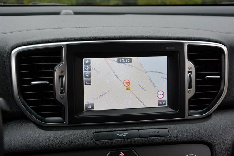 Kia Sportage 115 tys przebiegu Klimatronic Ledy Navi Kamera Parktronic Oryginał zdjęcie 22