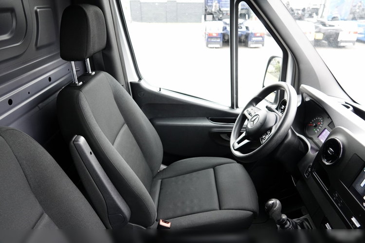 Mercedes SPRINTER / 2021 ROK / BLASZAK / SPROWADZONY /PO KONTRAKCIE SERWISOWYM / zdjęcie 32