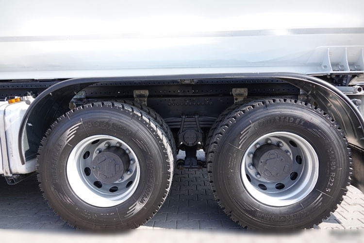 Iveco STRALIS X-WAY 480 / 8x4 / WYWROTKA TYLNOZSYP + HYDROKLAPA / OPONY 100% / 2020 R / SPROWADZONA zdjęcie 26