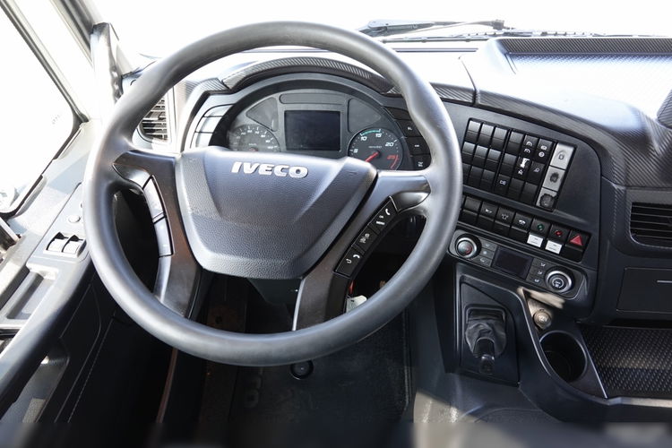 Iveco STRALIS X-WAY 480 / 8x4 / WYWROTKA TYLNOZSYP + HYDROKLAPA / OPONY 100% / 2020 R / SPROWADZONA zdjęcie 34