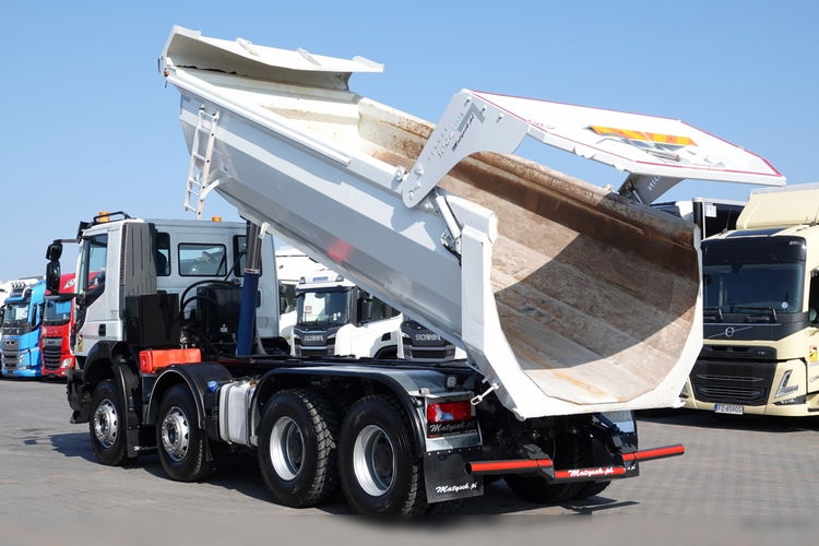 Iveco STRALIS X-WAY 480 / 8x4 / WYWROTKA TYLNOZSYP + HYDROKLAPA / OPONY 100% / 2020 R / SPROWADZONA zdjęcie 3