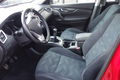 samochód osobowy Nissan zdjęcie 6