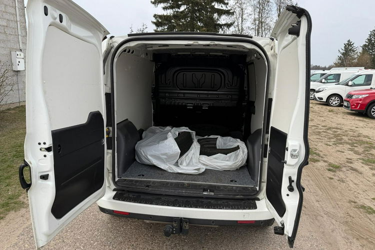 Fiat Doblo Maxi długi 1.4Tjet 120KM z Nowym LPG przebieg 65 tys km 3 miejscowy zdjęcie 9