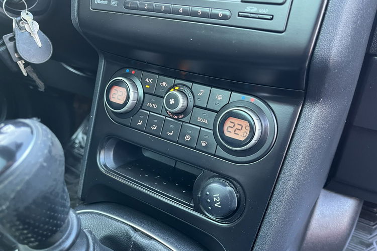 Nissan Qashqai 2.0 4x4 Climatronic Panorama 6bieg Tempomat Ks Serw Stan BDB BEzwypad zdjęcie 20