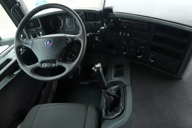 Scania P400 / 8x4 / WYWROTKA / HYDROBURTA / MANUAL / RETARDER / zdjęcie 36