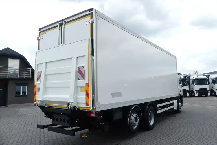 DAF CF 370 / 6x2 / CHŁODNIA 8.25 + WINDA / EURO 6 / 330 TYS KM / zdjęcie 5