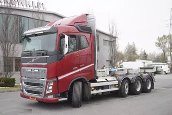 Volvo FH16 750 / rama 8 m / 750 KM / 2021 / zabudowa z kłonicami