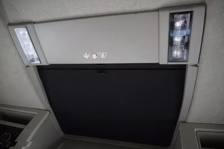 Volvo FH16 750 / rama 8 m / 750 KM / 2021 / zabudowa z kłonicami zdjęcie 18