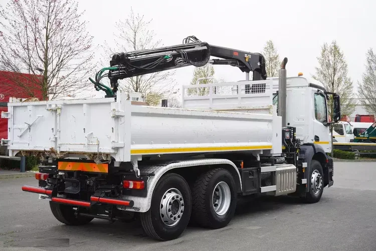 Mercedes Antos 2536 / 100 000 km / HDS 3.9 t HIAB XS 111 / wywrotka 2-stronna / oś skrętna zdjęcie 12