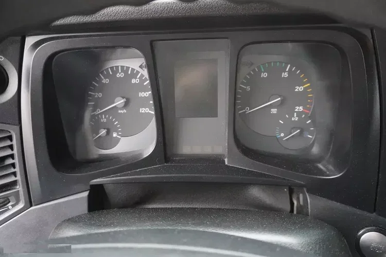 Mercedes Antos 2536 / 100 000 km / HDS 3.9 t HIAB XS 111 / wywrotka 2-stronna / oś skrętna zdjęcie 24