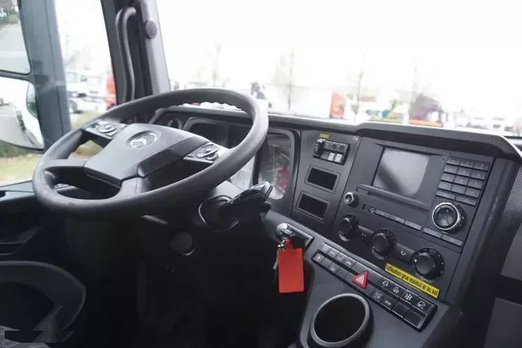 Mercedes Antos 2536 / 100 000 km / HDS 3.9 t HIAB XS 111 / wywrotka 2-stronna / oś skrętna zdjęcie 27