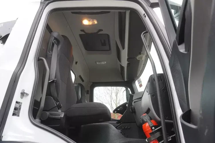 Mercedes Antos 2536 / 100 000 km / HDS 3.9 t HIAB XS 111 / wywrotka 2-stronna / oś skrętna zdjęcie 29