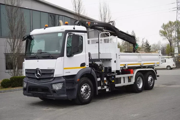 Mercedes Antos 2536 / 100 000 km / HDS 3.9 t HIAB XS 111 / wywrotka 2-stronna / oś skrętna zdjęcie 3