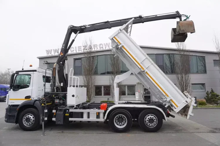 Mercedes Antos 2536 / 100 000 km / HDS 3.9 t HIAB XS 111 / wywrotka 2-stronna / oś skrętna zdjęcie 5