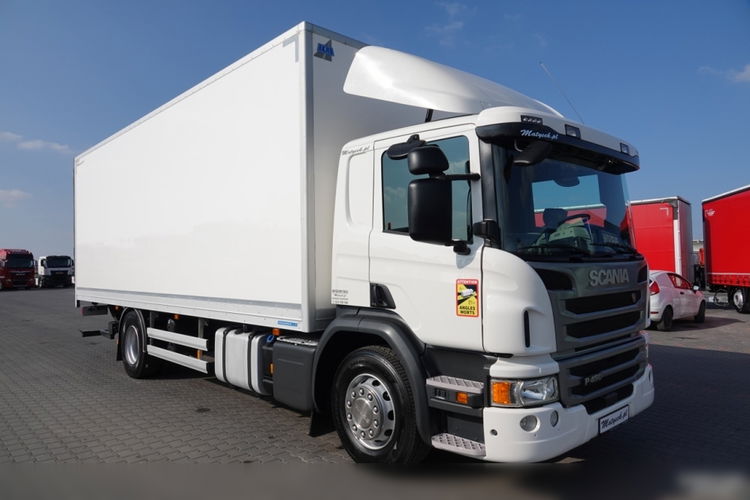 Scania P 450 / 4x2 / IZOTERMA  / NIISKI PRZEBIEG 96 tys. km  / WINDA ZAŁADOWCZA / OPONY 100%  zdjęcie 9
