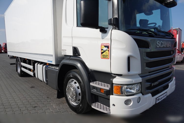 Scania P 450 / 4x2 / IZOTERMA  / NIISKI PRZEBIEG 96 tys. km  / WINDA ZAŁADOWCZA / OPONY 100%  zdjęcie 11