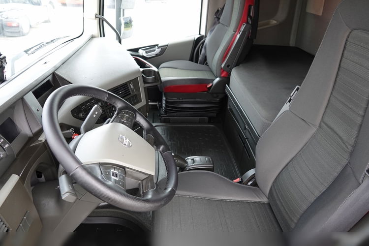 Volvo FH 460 / SPROWADZONY / PO KONTRAKCIE SERWISOWYM zdjęcie 23