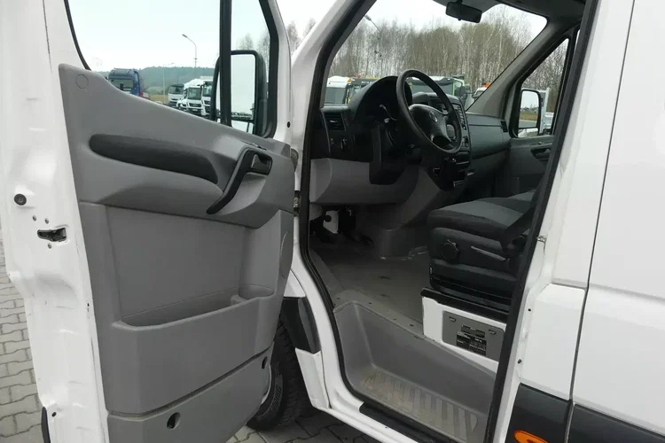 Volkswagen CRAFTER / DOKA / WYWROTKA / 7- OSOBOWY / DUBEL / zdjęcie 23