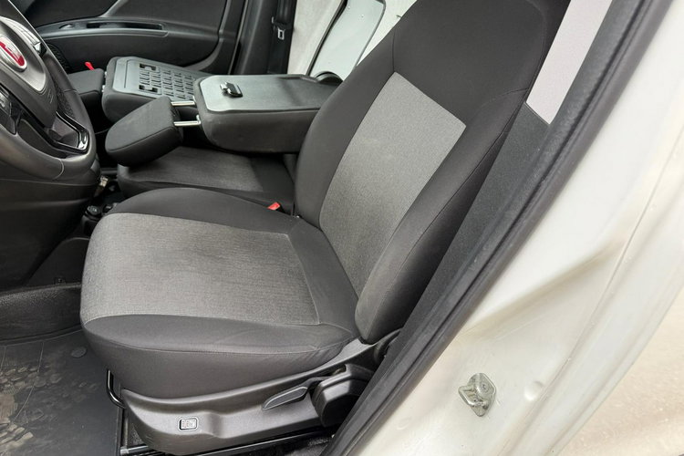 Fiat Doblo Maxi długi 1.4Tjet 120KM z Nowym LPG przebieg 54 tys km 3 miejscowy zdjęcie 10