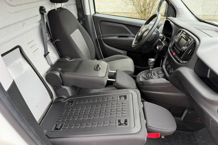 Fiat Doblo Maxi długi 1.4Tjet 120KM z Nowym LPG przebieg 54 tys km 3 miejscowy zdjęcie 15