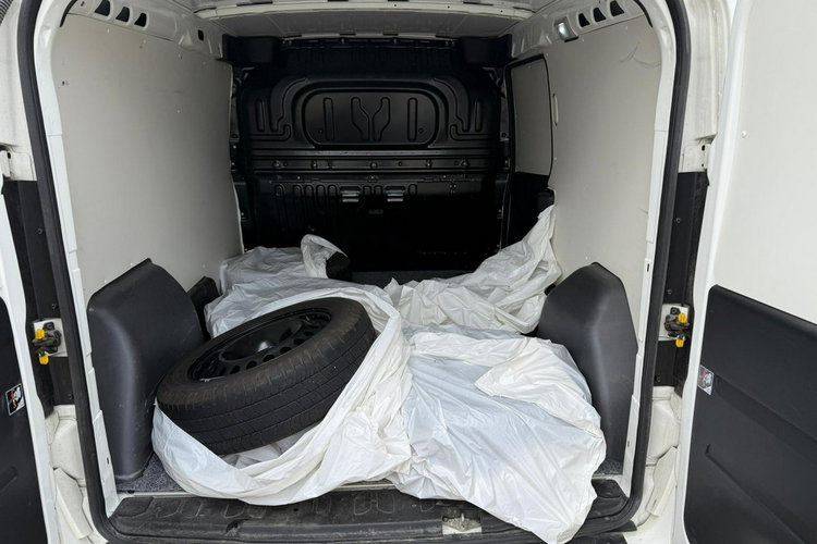 Fiat Doblo Maxi długi 1.4Tjet 120KM z Nowym LPG przebieg 54 tys km 3 miejscowy zdjęcie 32