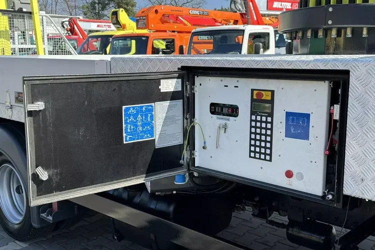 TGL 7.180 Zwyżka Ruthmann T 330.1 Podnośnik Koszowy zdjęcie 10