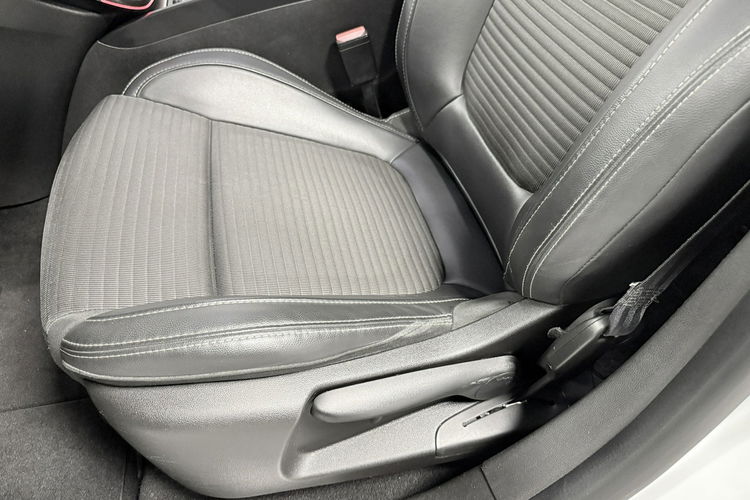 Renault Grand Scenic 1.6 DCI 130KM INTENS HeadUp HandsFree 7-osobowy ALU20 Polski SalonI-WŁ zdjęcie 36